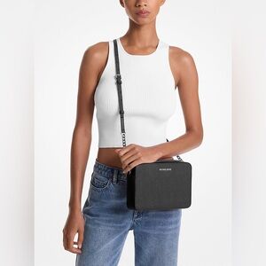 Michael Kors Large Jetset Crossbody saffiano leather black gold chain Tech